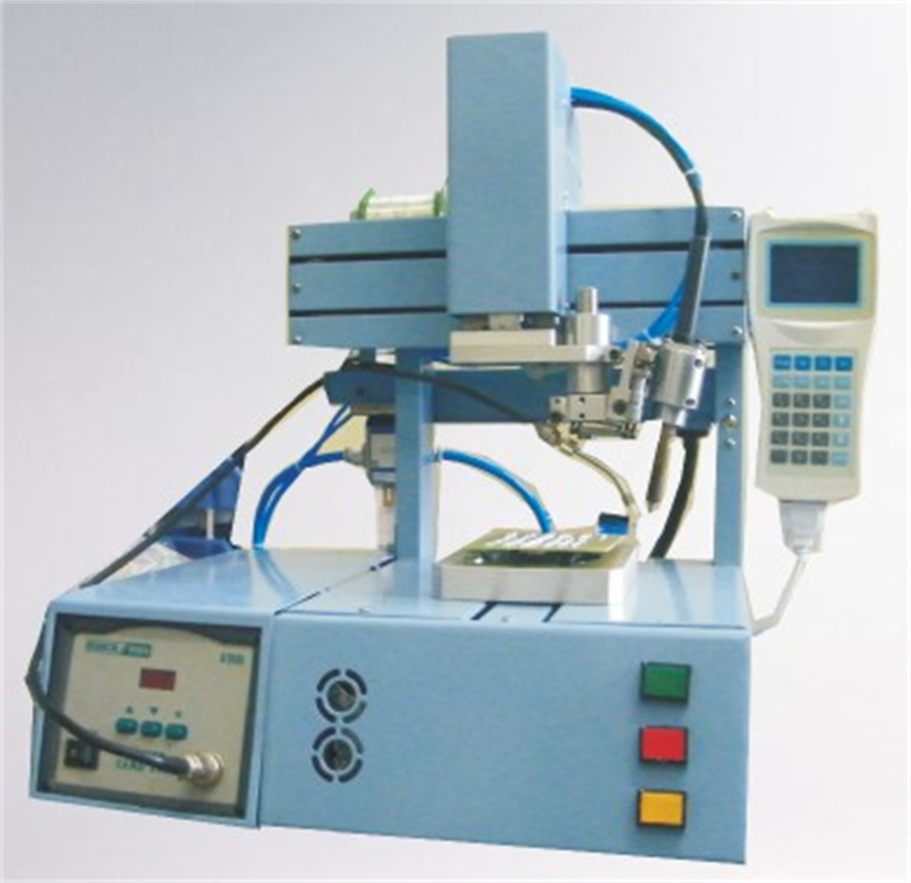 full-automatic three-dimensional soldering machine